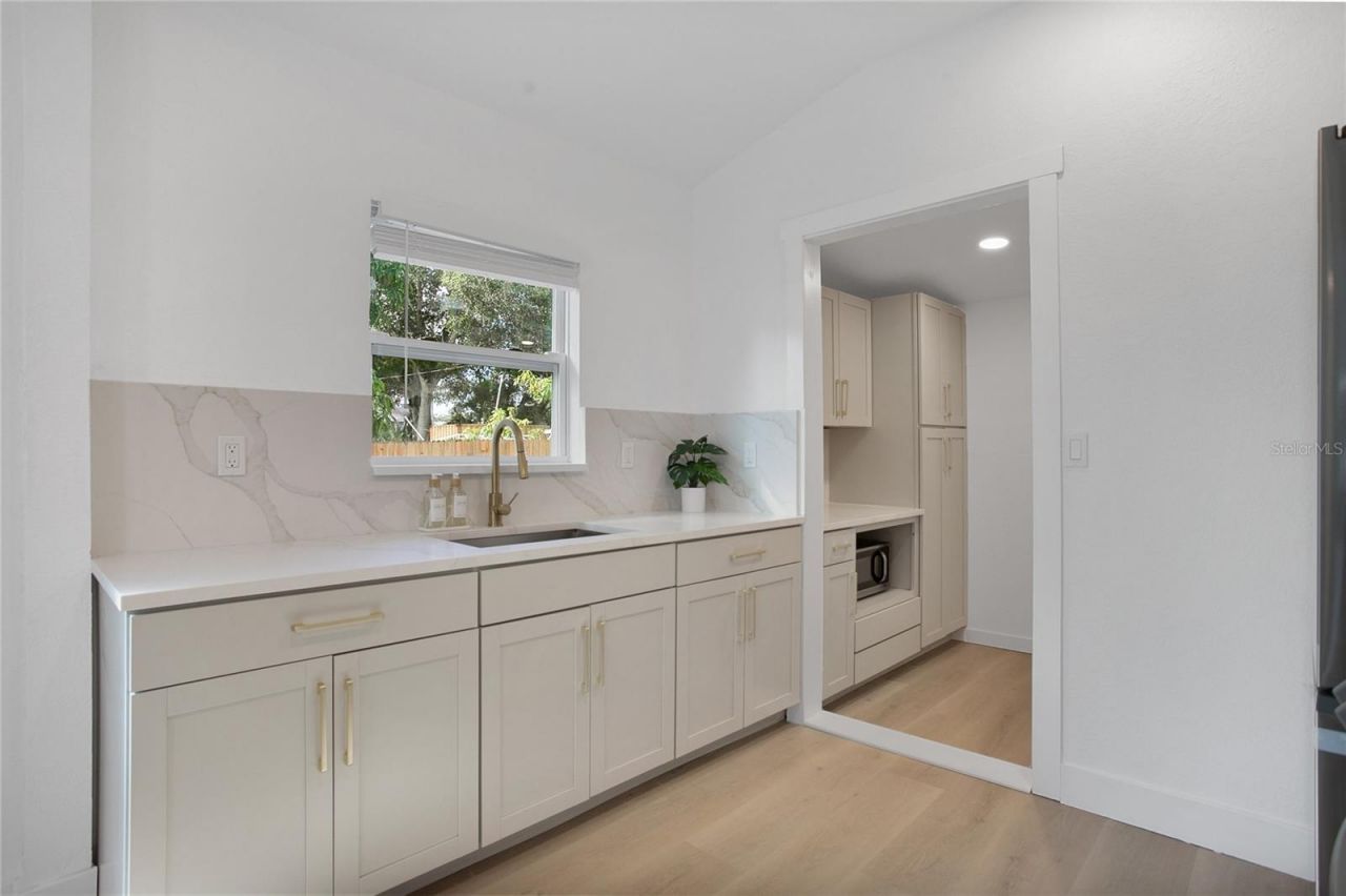 1205 Highland Street S, Saint Petersburg, FL 33701 Photo