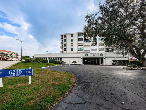 6210 SUN BOULEVARD, Unit 408, ST PETERSBURG, FL 33715