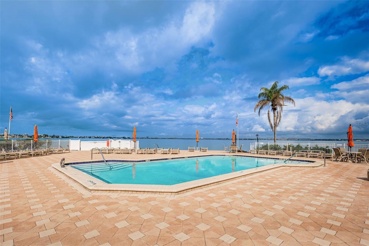 6210 Sun Boulevard, Unit 408, Saint Petersburg, FL 33715 Photo