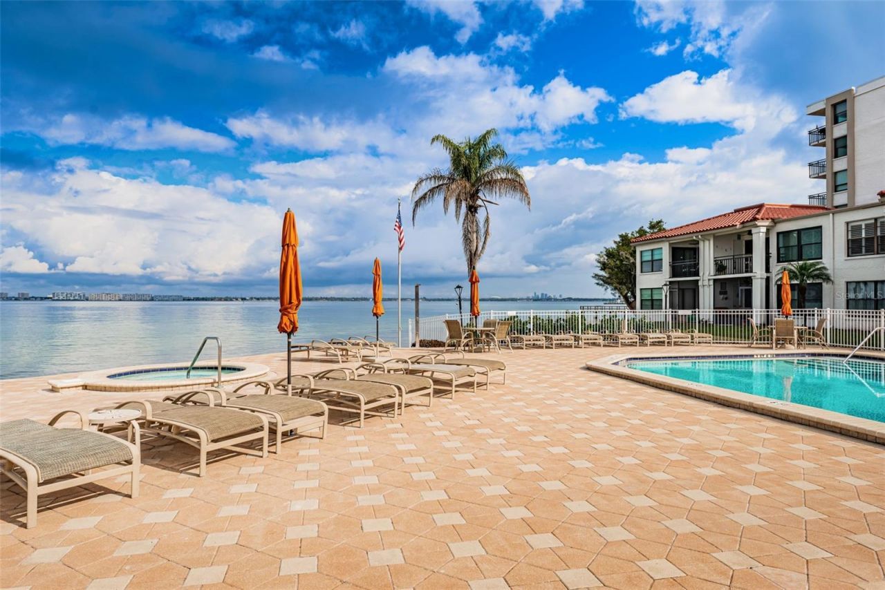 6210 Sun Boulevard, Unit 408, Saint Petersburg, FL 33715 Photo