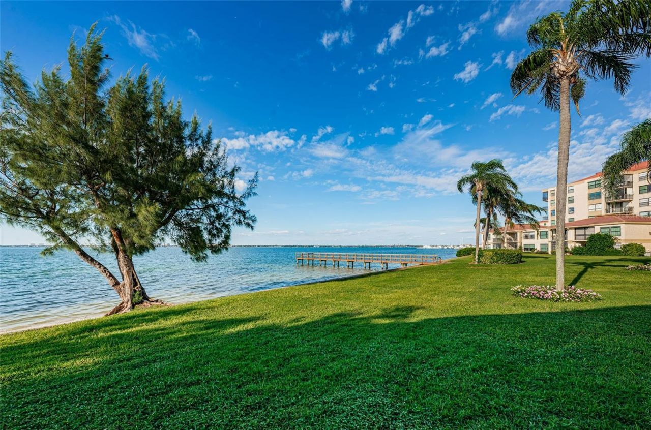 6210 Sun Boulevard, Unit 408, Saint Petersburg, FL 33715 Photo