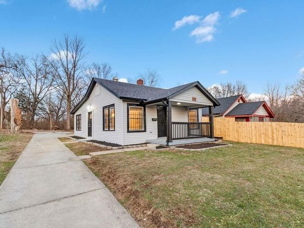 4504 E 43rd Street, Kansas City, MO 64130