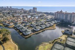 301 Shorehaven Dr.  photo 4