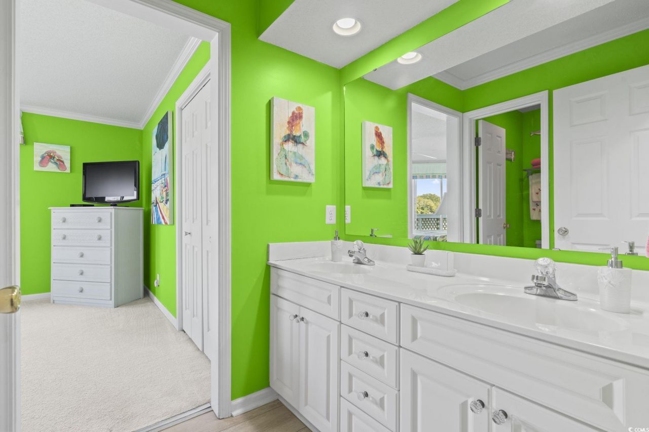 301 Shorehaven Dr.  Photo 6