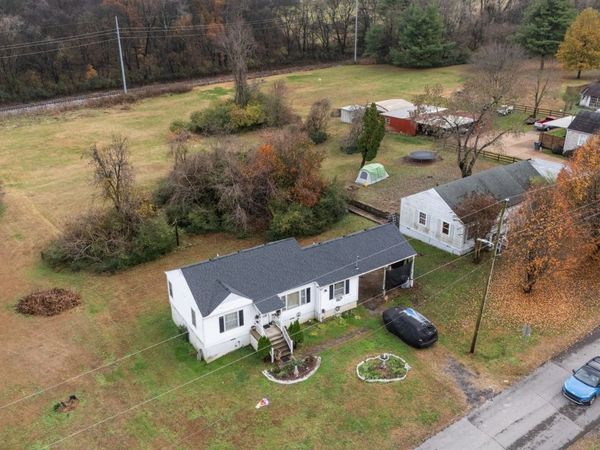 4252 Woods St , Old Hickory, TN 37138