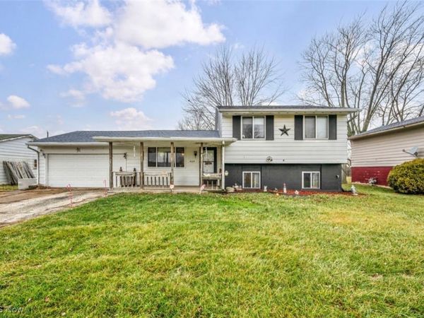 4124 Leavitt Road, Lorain, OH 44053