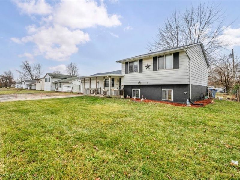 4124 Leavitt Road, Lorain, OH 44053 Photo 3