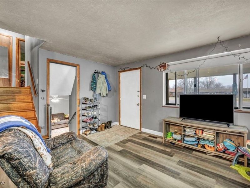 4124 Leavitt Road, Lorain, OH 44053 Photo 6