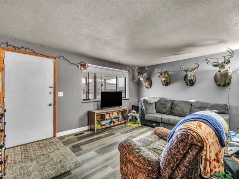 4124 Leavitt Road, Lorain, OH 44053 Photo 7