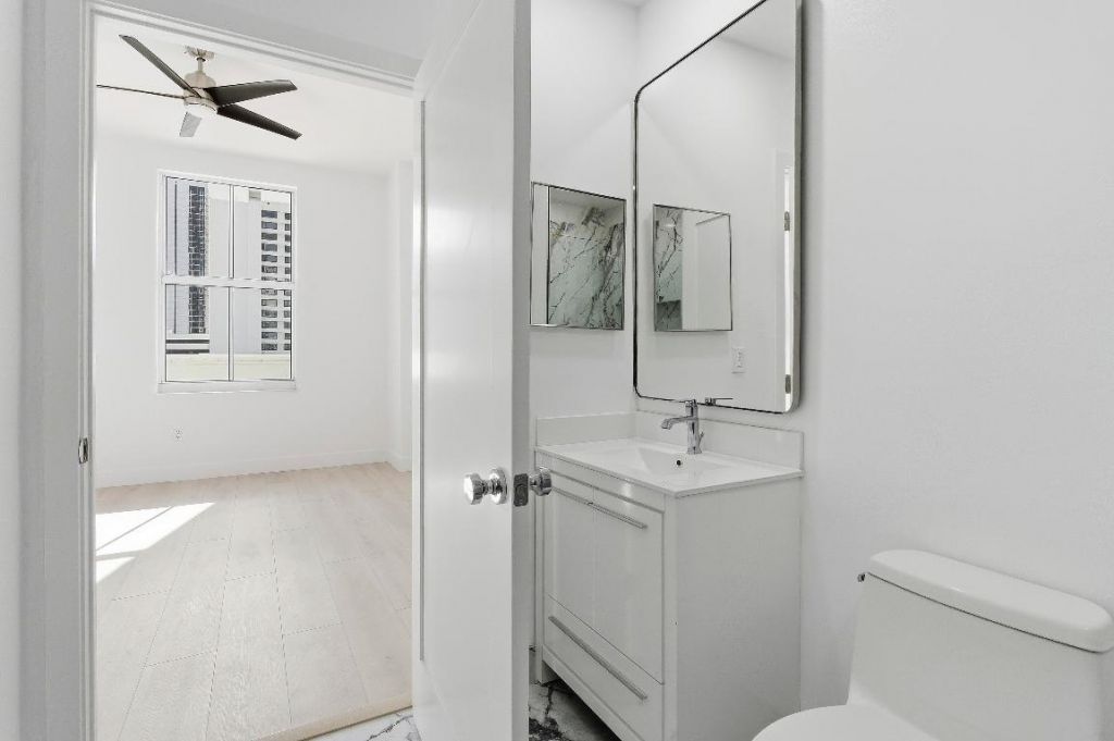 255 Evernia Street, Unit 311, West Palm Beach, FL 33401 Photo