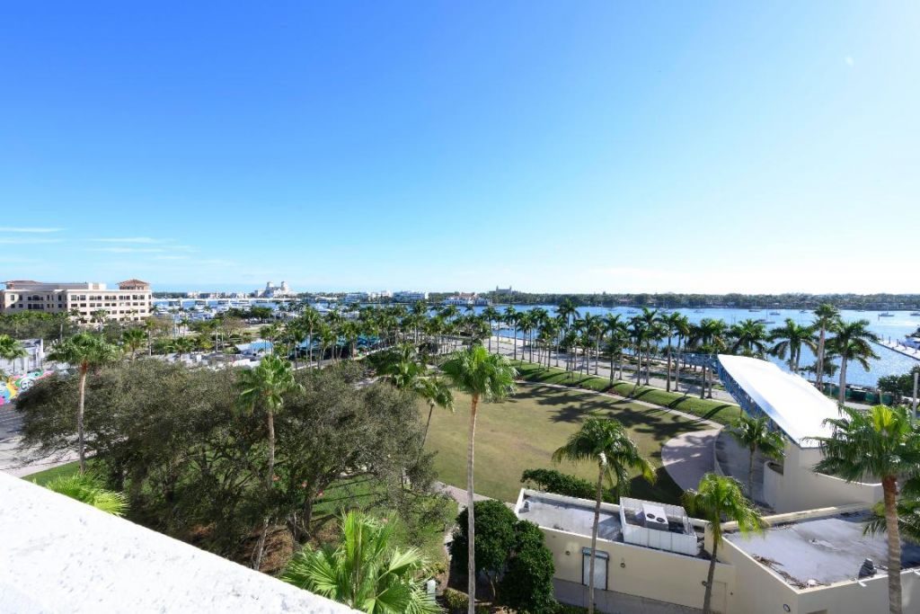 255 Evernia Street, Unit 311, West Palm Beach, FL 33401 Photo