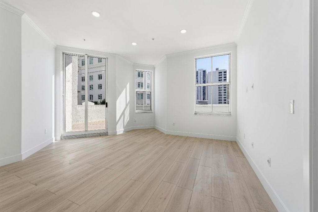 255 Evernia Street, Unit 311, West Palm Beach, FL 33401 Photo