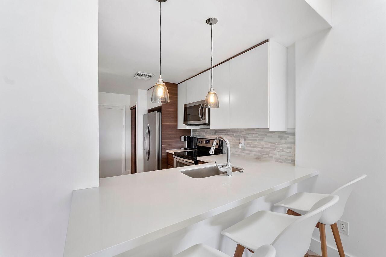 7508 La Paz Boulevard, Unit 304, Boca Raton, FL 33433 Photo