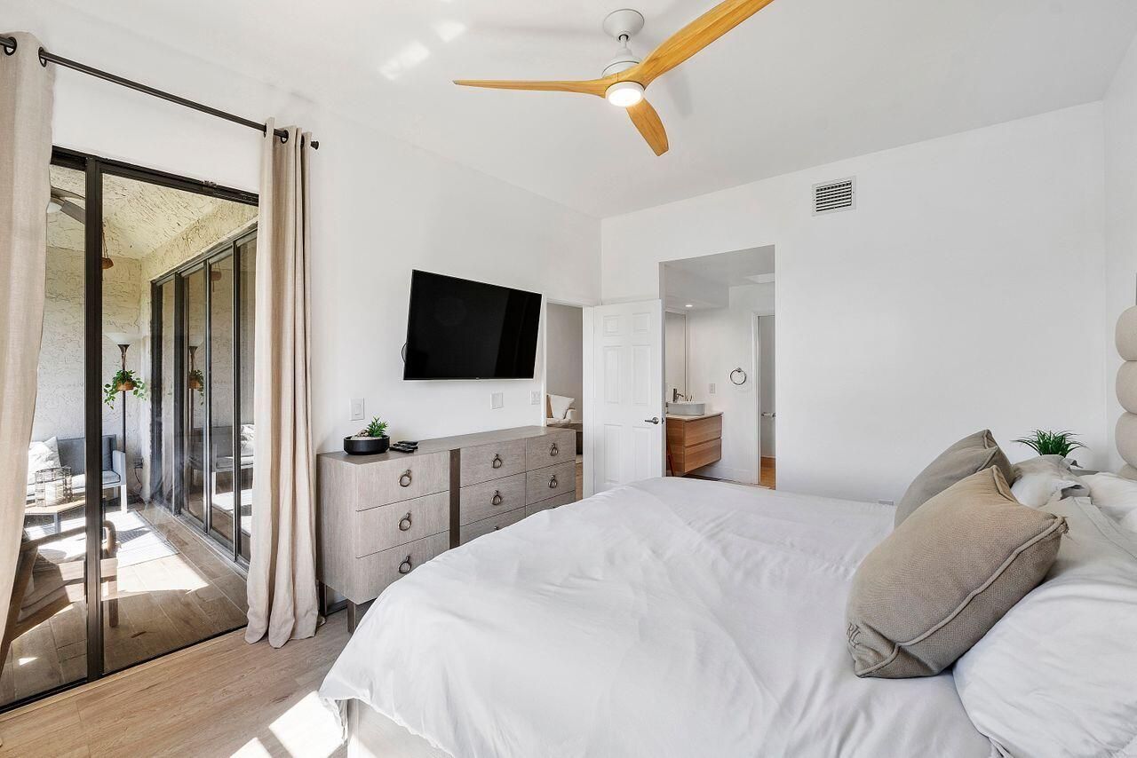 7508 La Paz Boulevard, Unit 304, Boca Raton, FL 33433 Photo