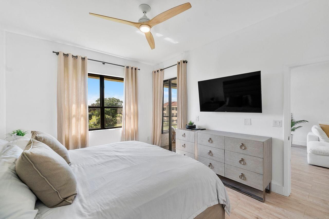 7508 La Paz Boulevard, Unit 304, Boca Raton, FL 33433 Photo