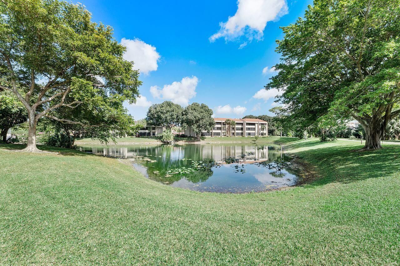 7508 La Paz Boulevard, Unit 304, Boca Raton, FL 33433 Photo