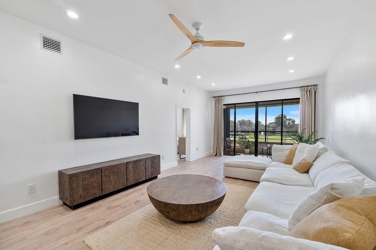 7508 La Paz Boulevard, Unit 304, Boca Raton, FL 33433 Photo