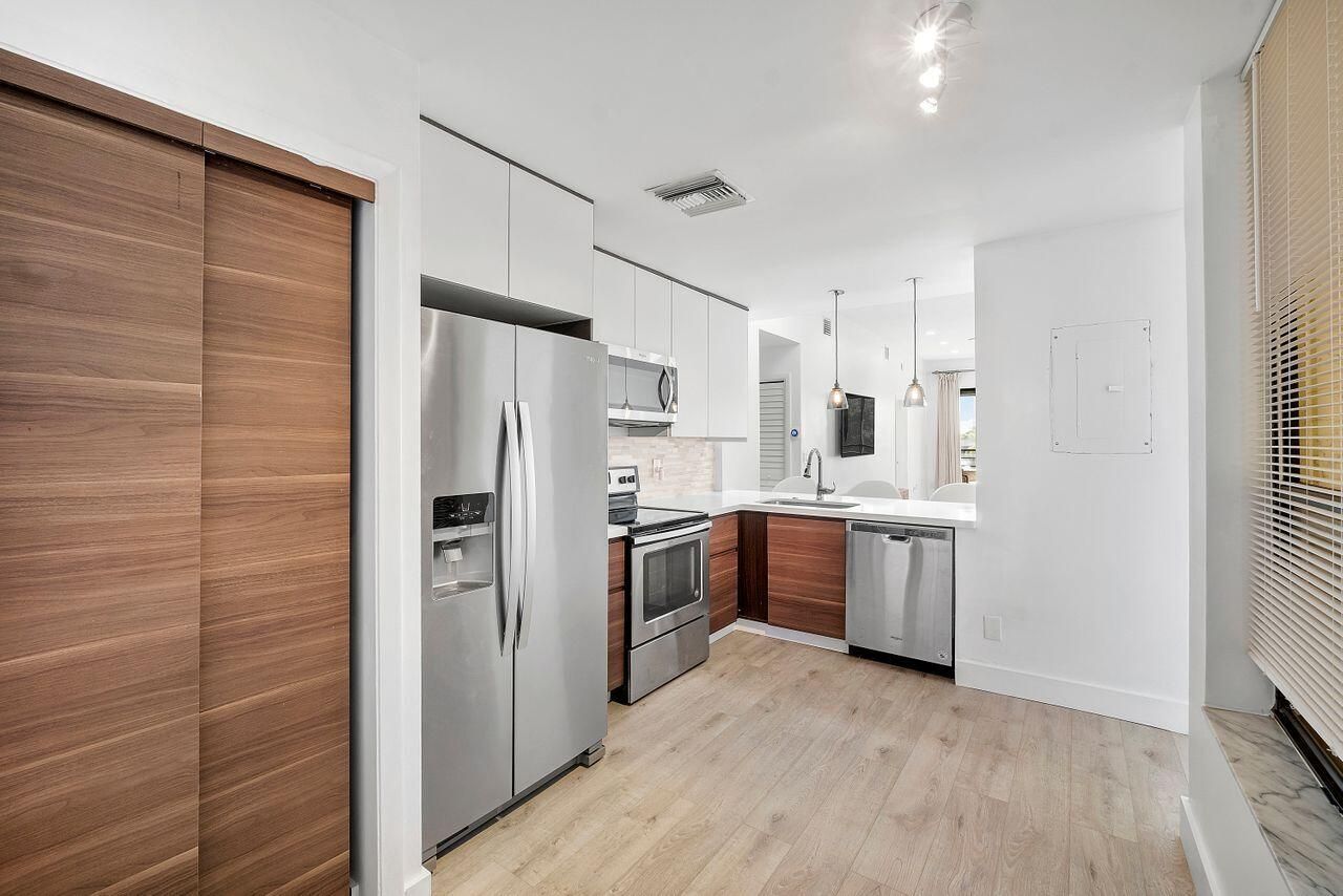 7508 La Paz Boulevard, Unit 304, Boca Raton, FL 33433 Photo