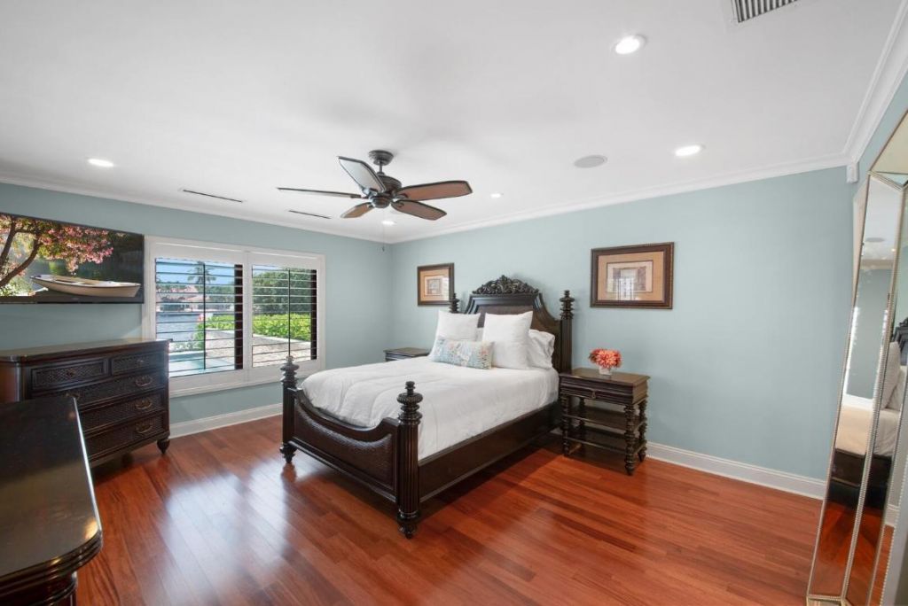 4555 W Tradewinds Avenue, Lauderdale by the Sea, FL 33308 Photo