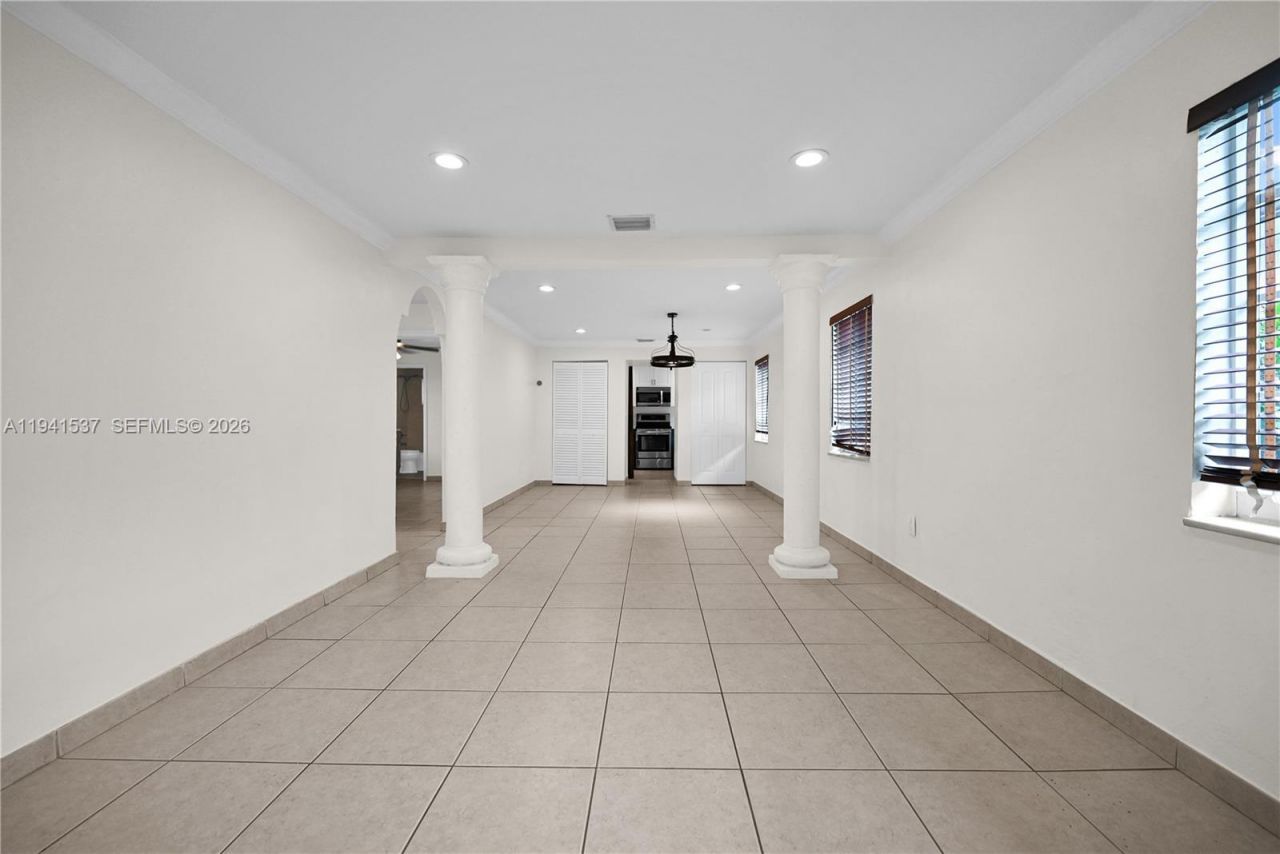 6560 SW 39th St, Miami, FL 33155 Photo