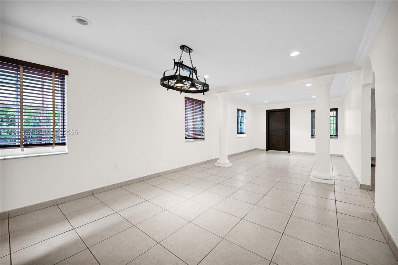 6560 SW 39th St, Miami, FL 33155 Photo