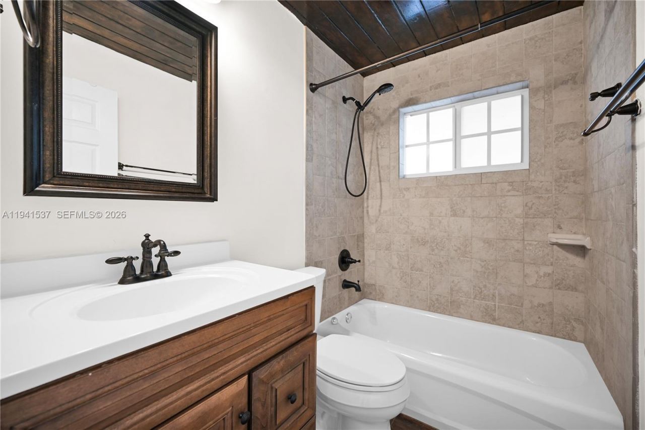 6560 SW 39th St, Miami, FL 33155 Photo