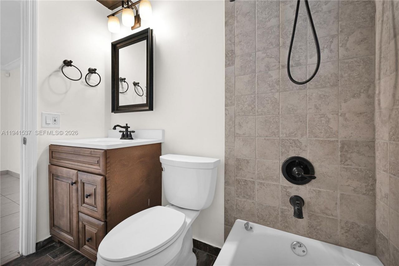 6560 SW 39th St, Miami, FL 33155 Photo