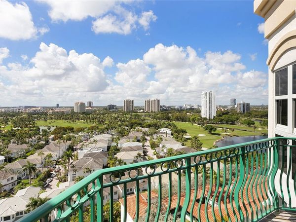 19900 E Country Club Dr , Unit TS08, Aventura, FL 33180