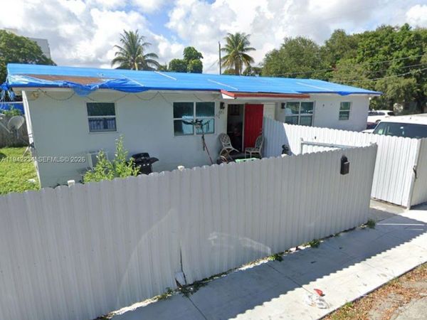 5752 NW 1st Ave, Miami, FL 33127