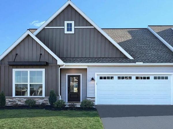 33 CANTERBURY LANE, ANNVILLE, PA 17003