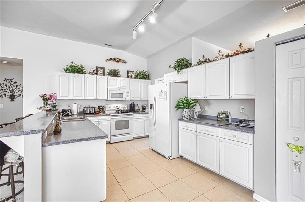 13867 Lazy Ln, Fort Myers, FL 33905 Photo