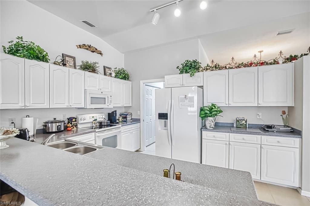 13867 Lazy Ln, Fort Myers, FL 33905 Photo