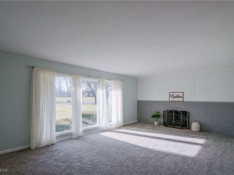 715 Highland Park Drive, Akron, OH 44319 Photo 3