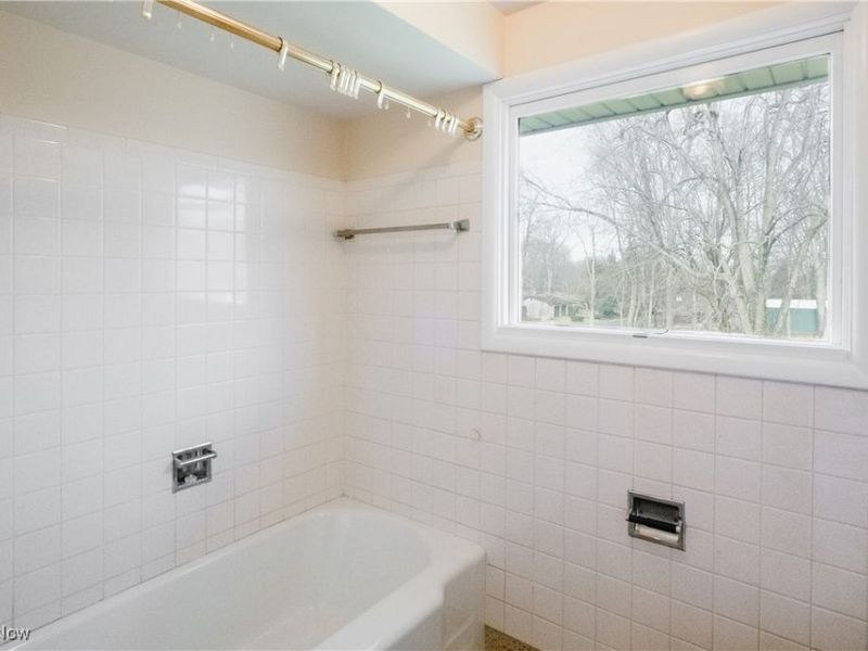 715 Highland Park Drive, Akron, OH 44319 Photo 37