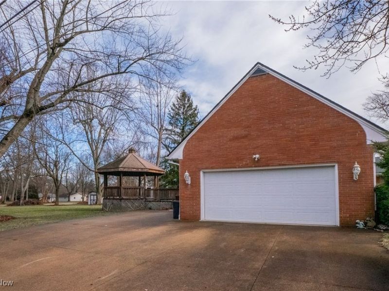 715 Highland Park Drive, Akron, OH 44319 Photo 46