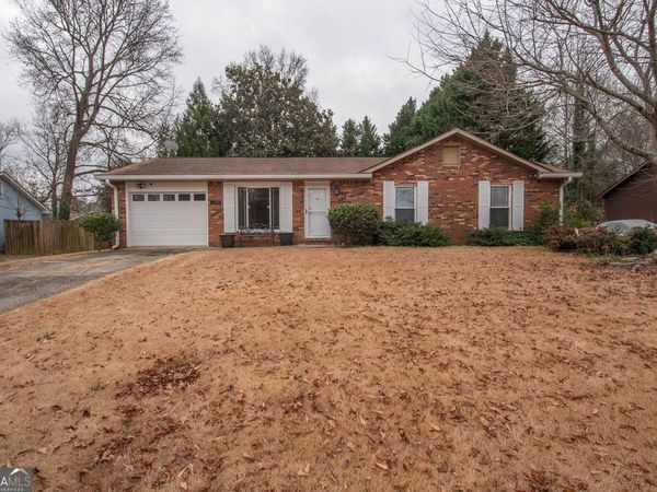 6200 Fieldcrest Drive, Morrow, GA 30260