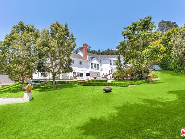 657 N Saltair Avenue, Los Angeles, CA 90049