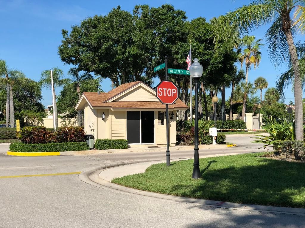 8131 Sedgewick Court, Unit 31b, Lake Clarke Shores, FL 33406 Photo