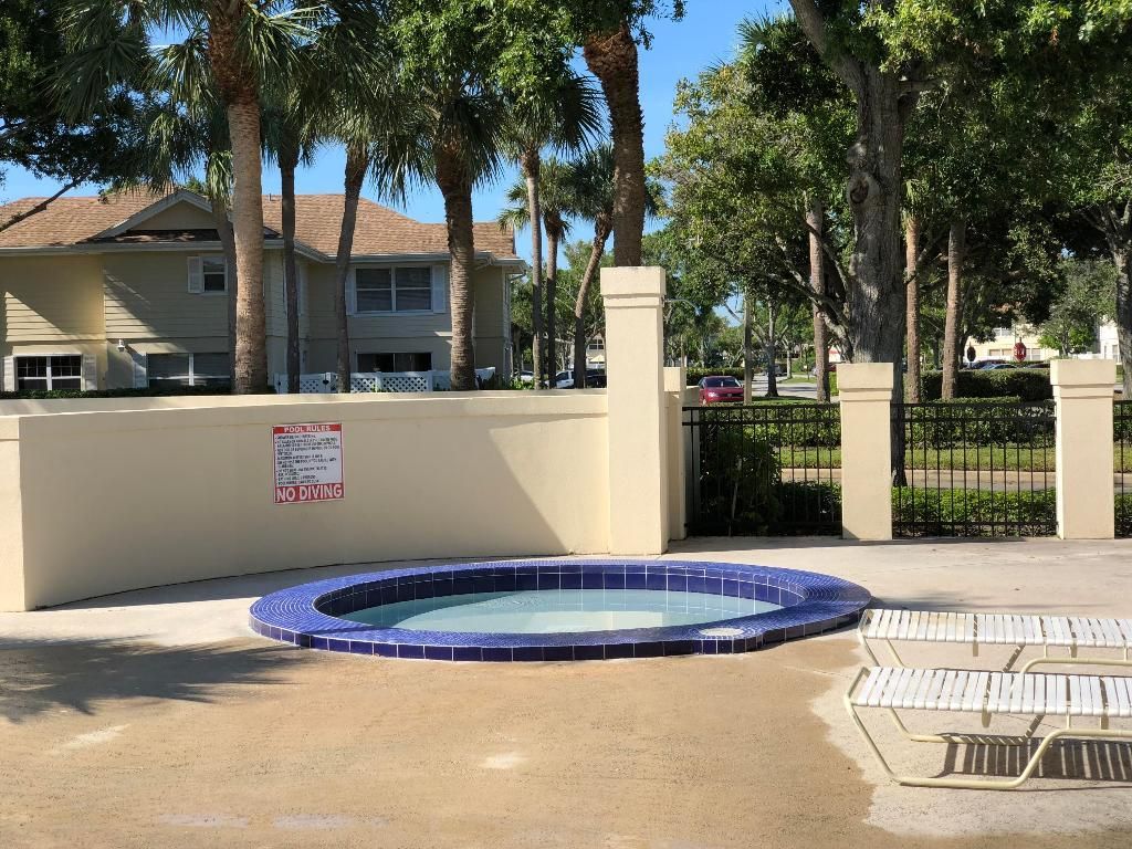 8131 Sedgewick Court, Unit 31b, Lake Clarke Shores, FL 33406 Photo