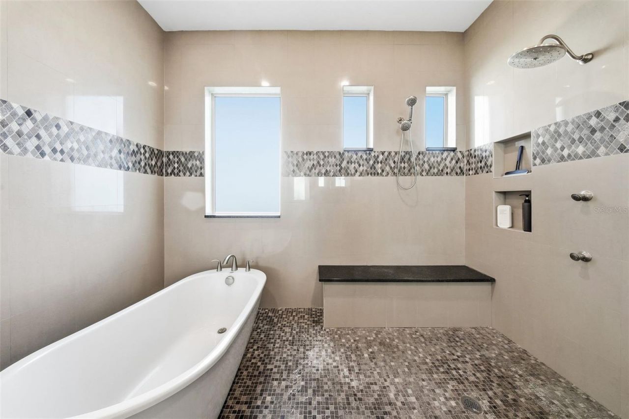 7162 Graybrook Drive, Wesley Chapel, FL 33545 Photo