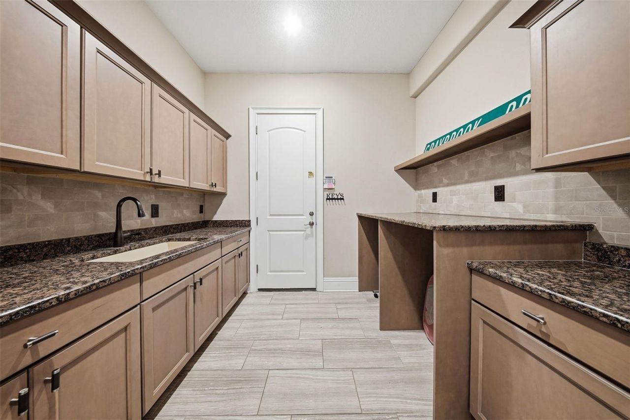 7162 Graybrook Drive, Wesley Chapel, FL 33545 Photo