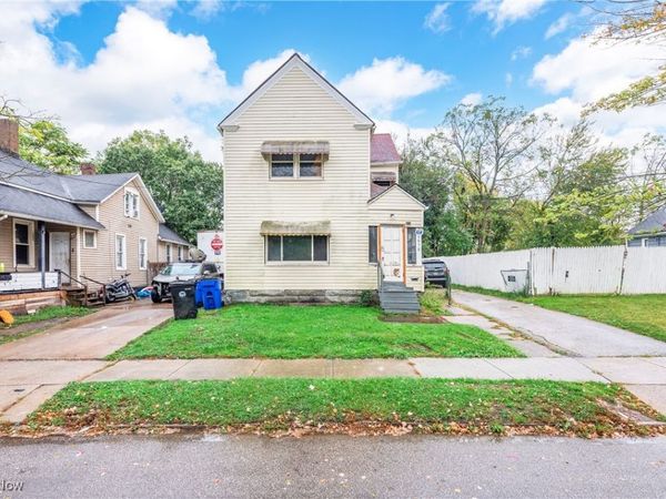 5678 Hamlet Avenue, Cleveland, OH 44127