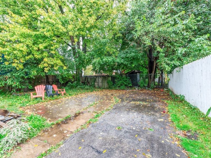 5678 Hamlet Avenue, Cleveland, OH 44127 Photo 4