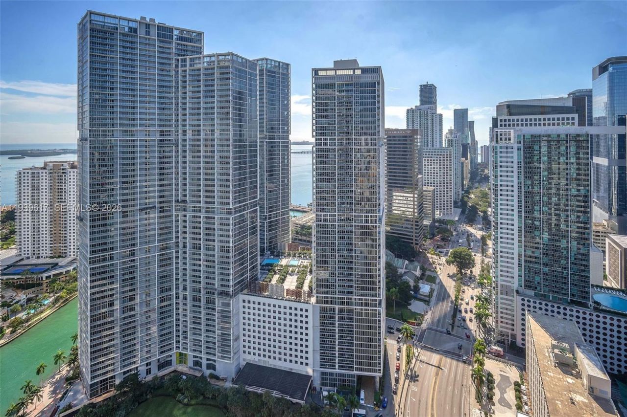 200 Biscayne Boulevard Way, Unit 4202, Miami, FL 33131 Photo