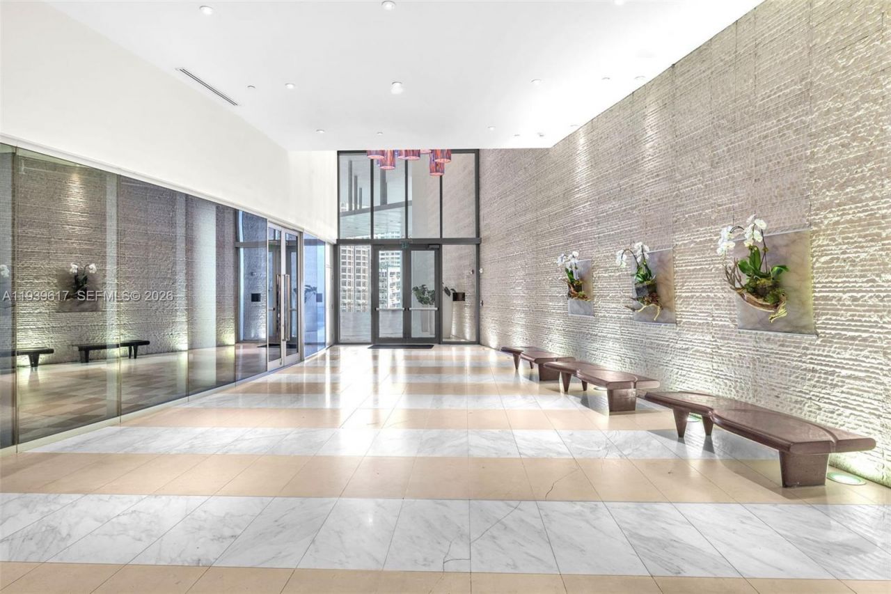 200 Biscayne Boulevard Way, Unit 4202, Miami, FL 33131 Photo