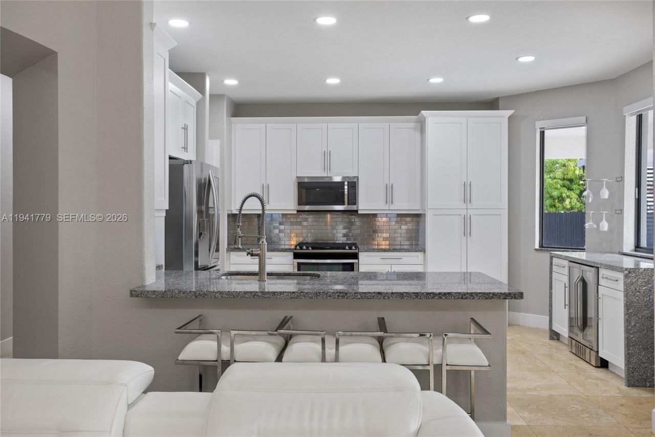 5324 SW 164 Ct, Miami, FL 33185 Photo