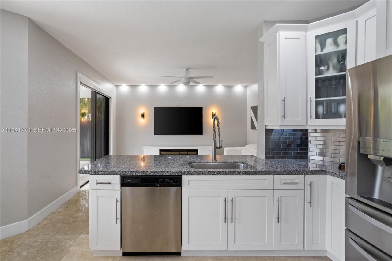 5324 SW 164 Ct, Miami, FL 33185 Photo