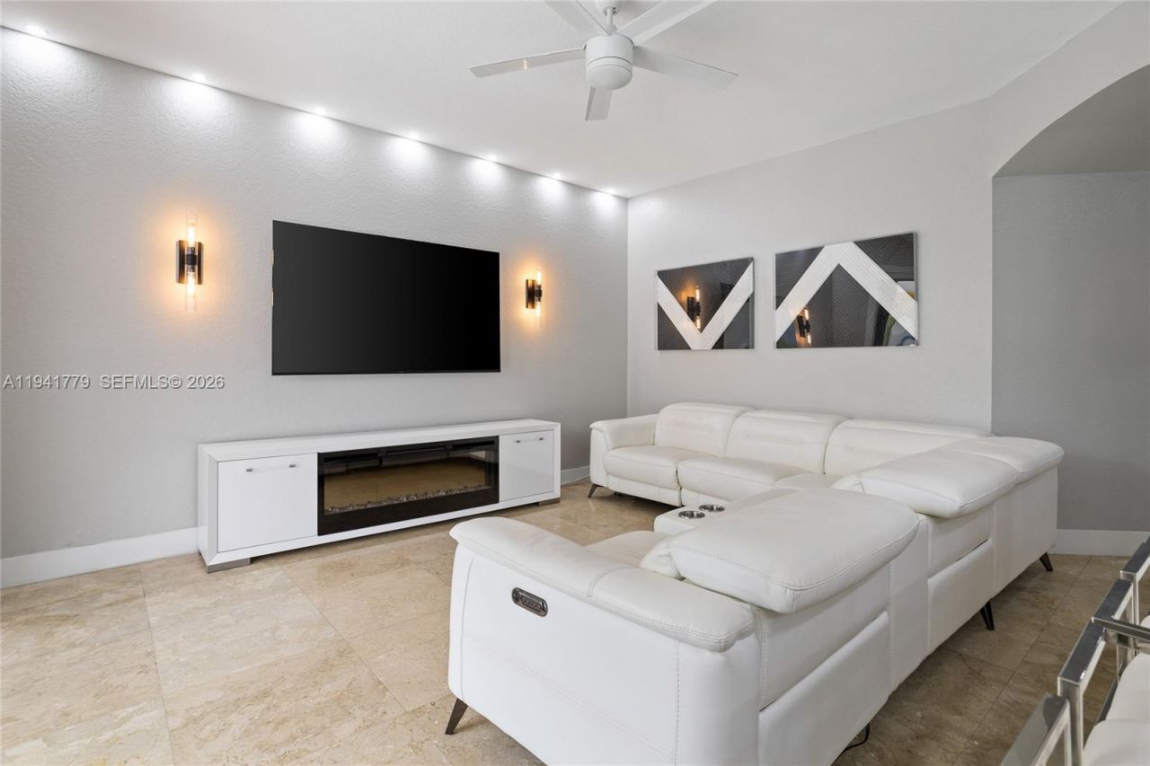 5324 SW 164 Ct, Miami, FL 33185 Photo