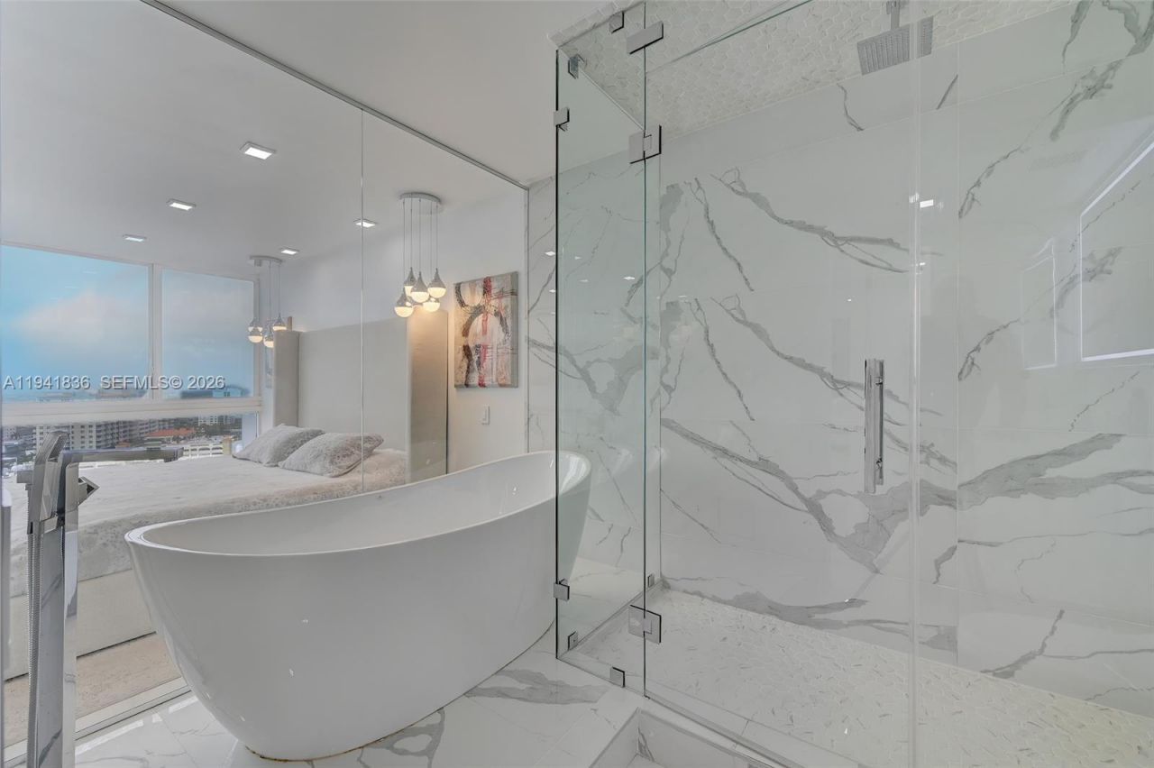 2715 N Ocean Blvd, Unit PH F, Fort Lauderdale, FL 33308 Photo