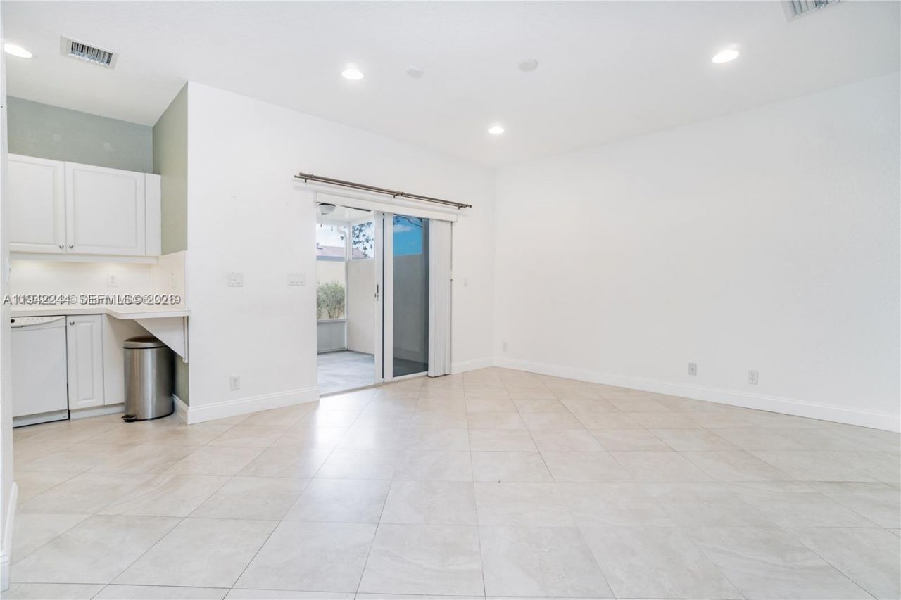 11425 NW 34th Pl, Sunrise, FL 33323 Photo